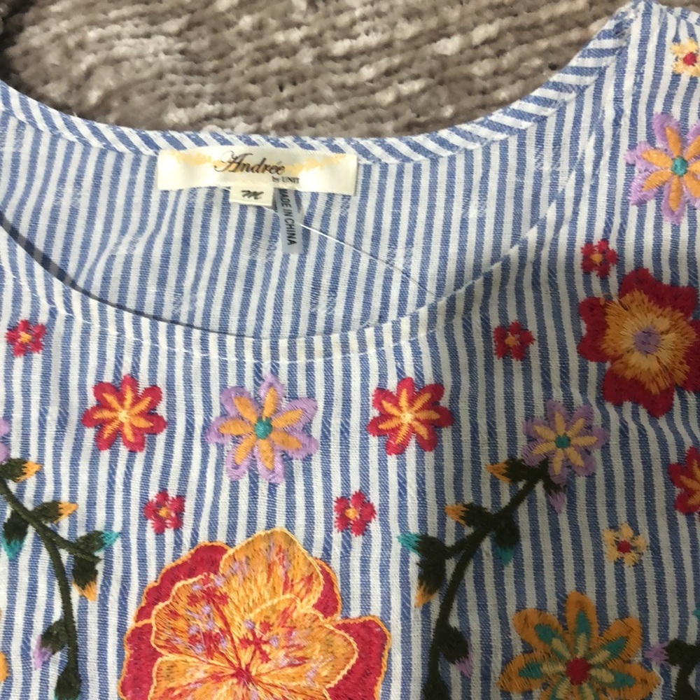 Shirt - Picture 3 of 4